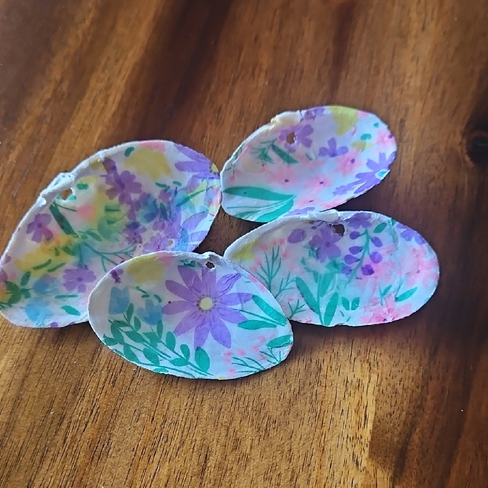 3 For $10 Hand Made Floral Decopaged Clam Shell Ornaments/Decor Set Of 4